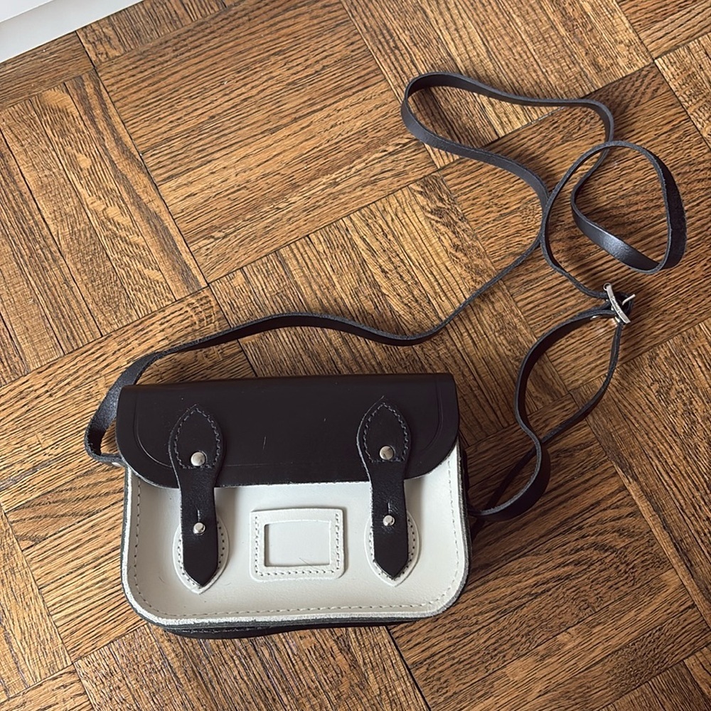 Black & white Cambridge satchel company purse